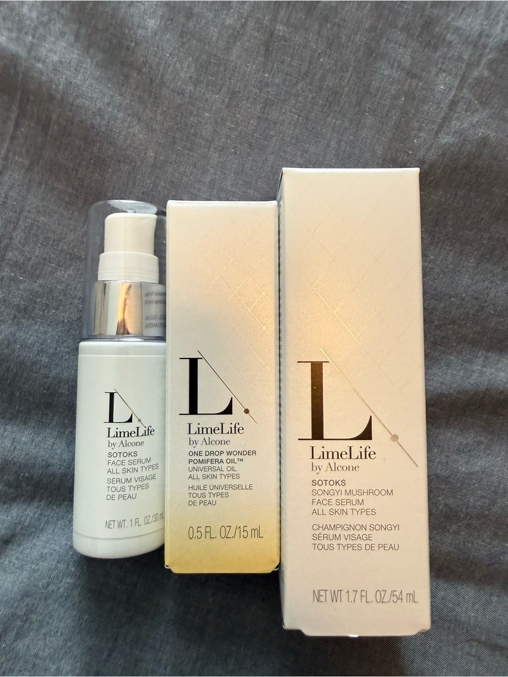 Women’s Skincare Set in White - Picture 3 of 14